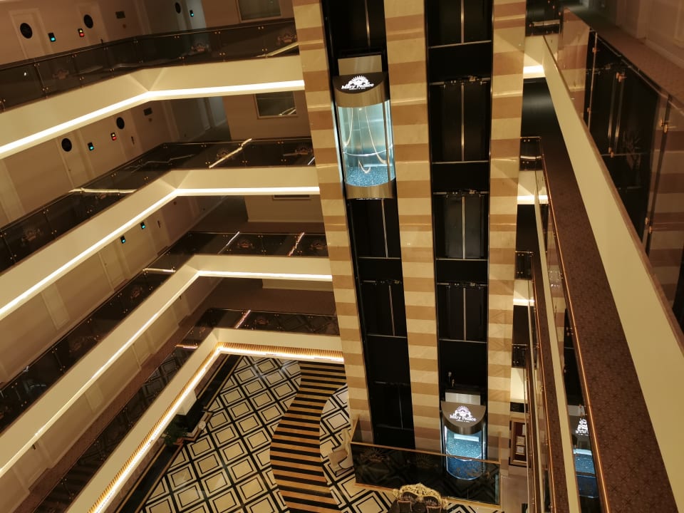 Lobby Mary Hotel Side