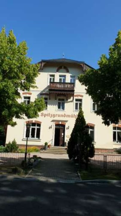 Außenansicht Hotel Historische Spitzgrundmühle