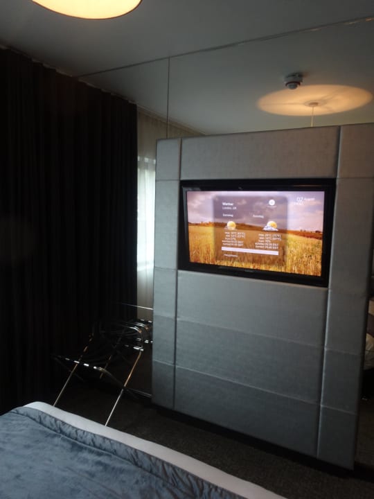 Blick vom Bett aufs Fernsehen Hotel The Westbridge