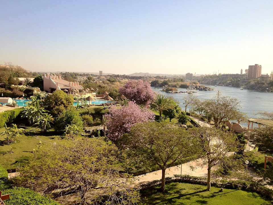 Ausblick von unserem Zimmer auf den Pool  Pyramisa Island Hotel Aswan