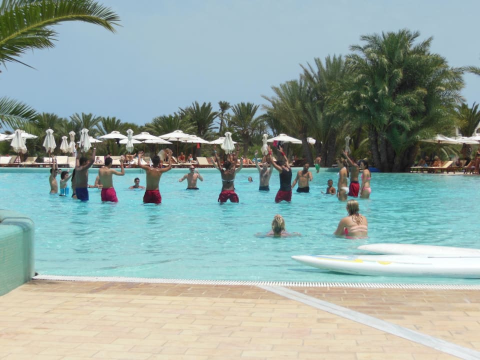 Pool Animation Riu Palace Royal Garden Hotel Royal Garden Palace