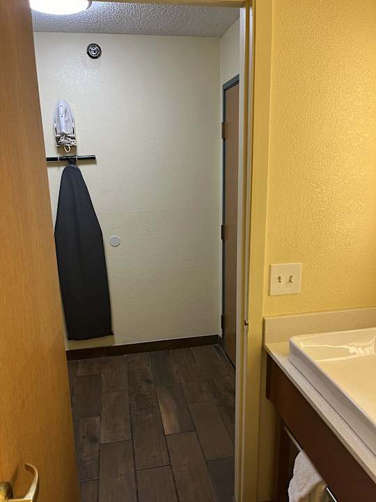 Zimmer Baymont by Wyndham Mishawaka South Bend