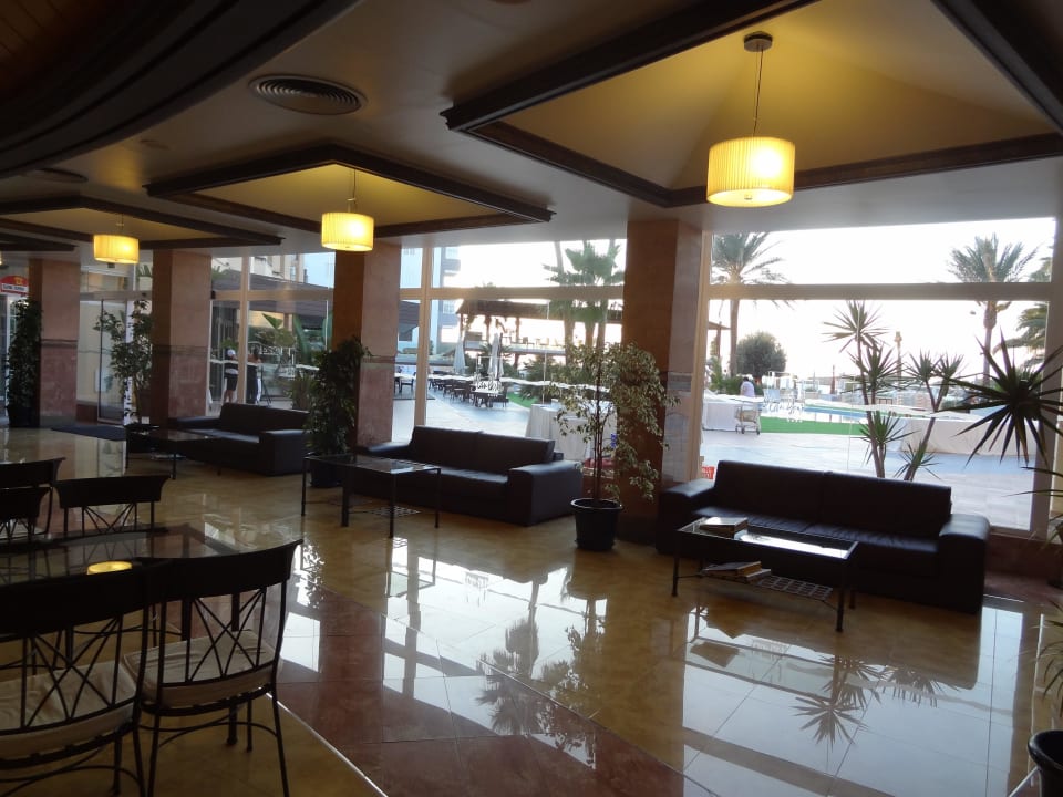 Lobby Hotel-Apartamentos Blau Parc