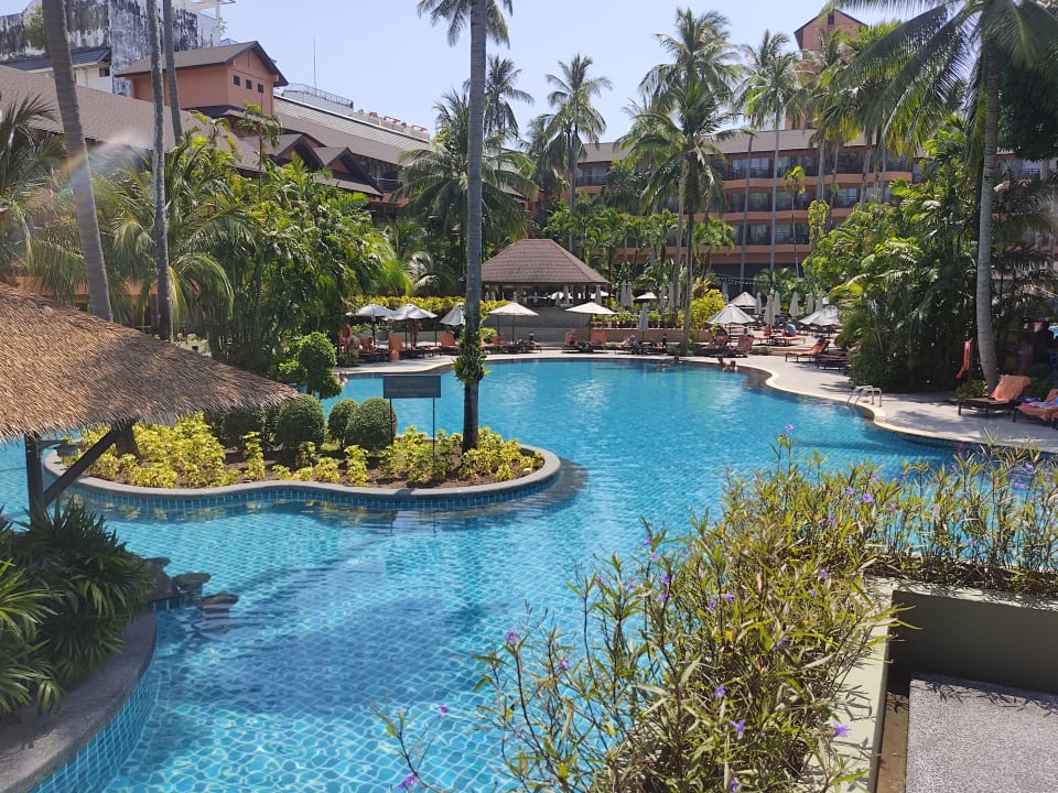 Pool Courtyard by Marriott Phuket, Patong Beach Resort