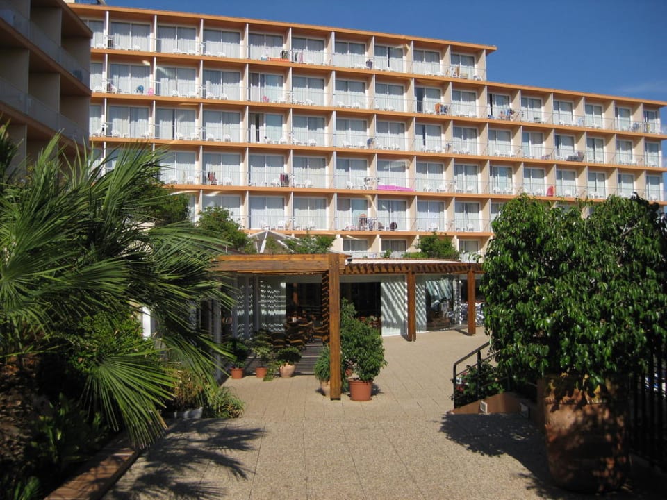 Haupteingang Valentin Grand Park Suite Hotel