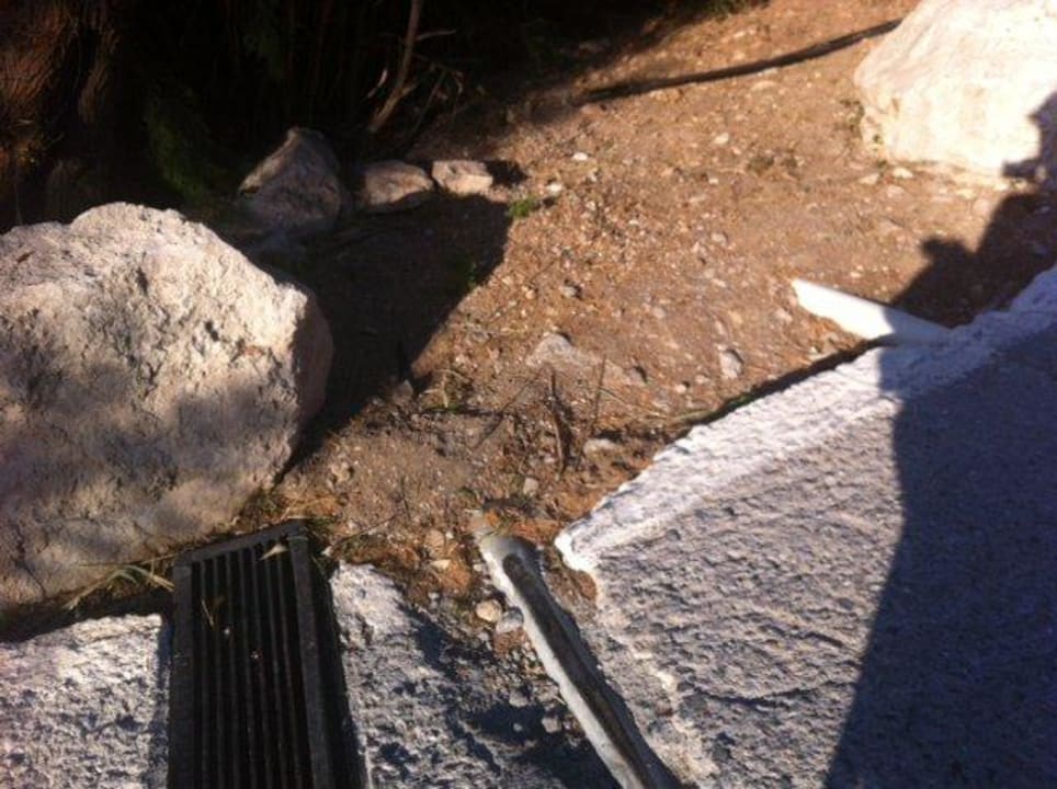 WC-Kanal-Rohre  Proteas Blu Resort