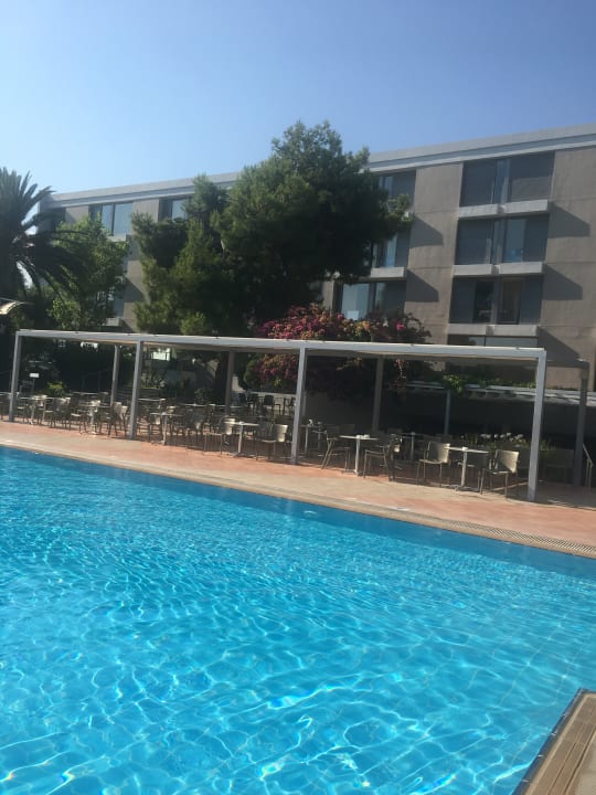 Pool Caravia Beach Hotel