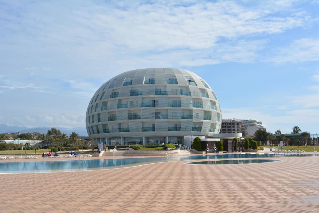 Hotel und Pool Gold Island Selected