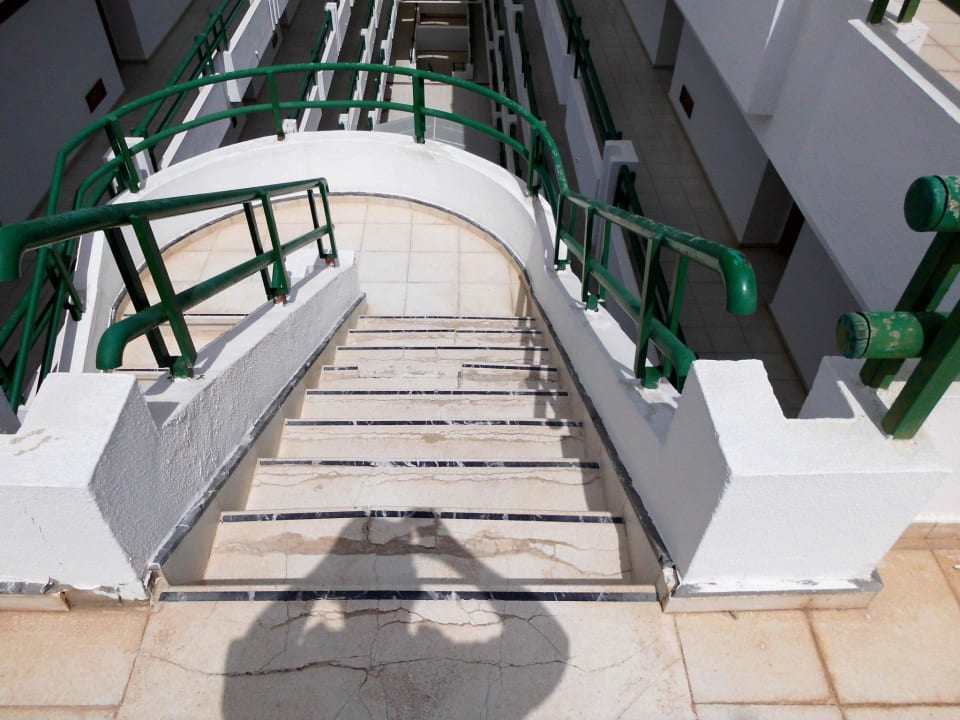 Treppe von Valentin Marieta! Risse, und defekt! LABRANDA Marieta - Adults only