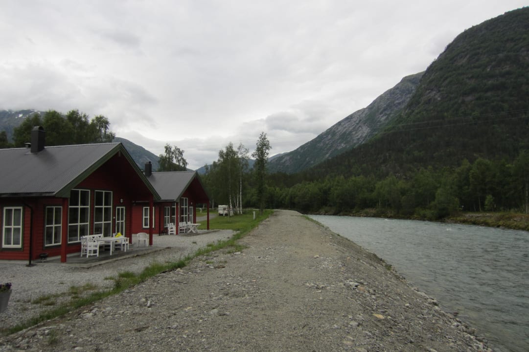 Der Fluss  Camping & Bungalows Jostedal