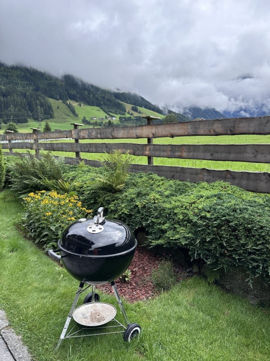 Gartenanlage Appartementhaus Ellen Theresia