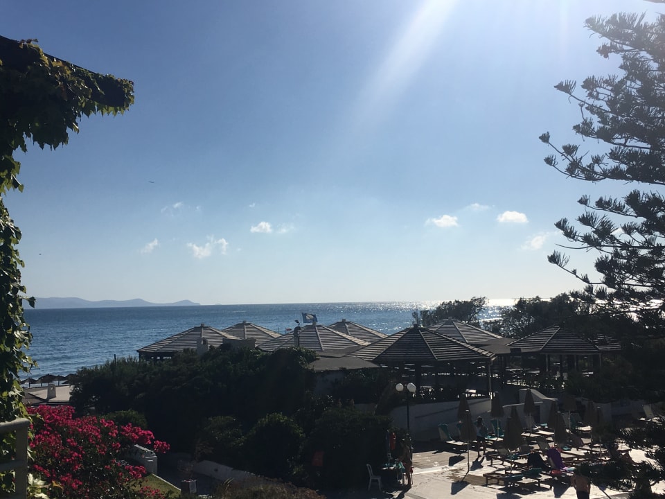 Ausblick Apollonia Beach Resort & Spa