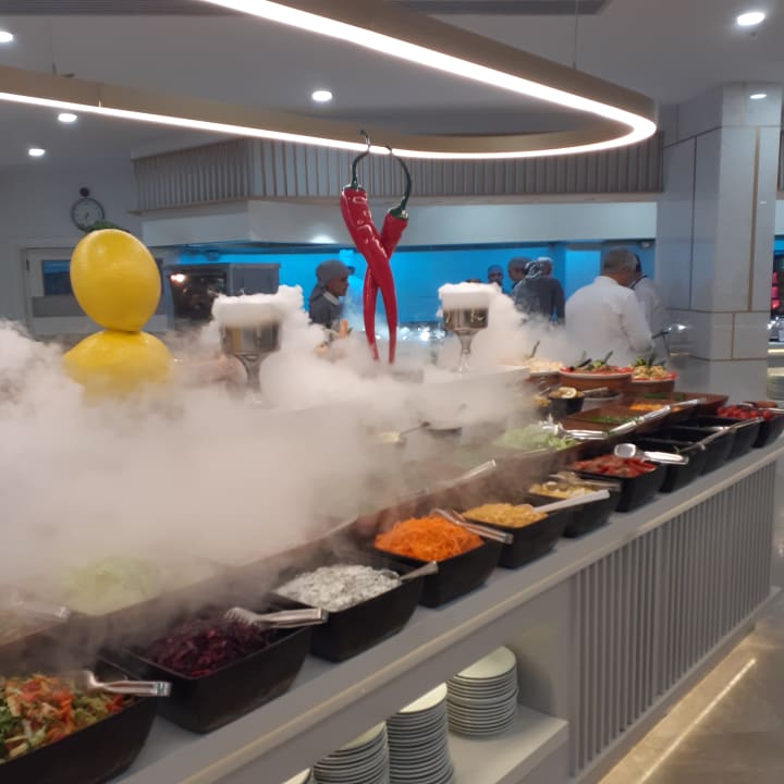 Gastro Iz Flower Side Beach Hotel