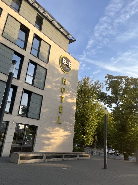 Außenansicht B&B Hotel Braunschweig-City