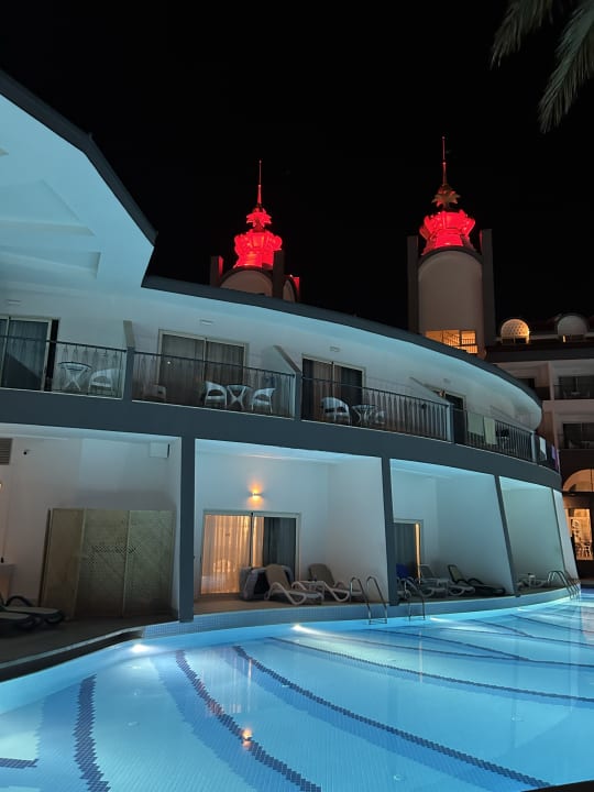 Pool Well Palace Side