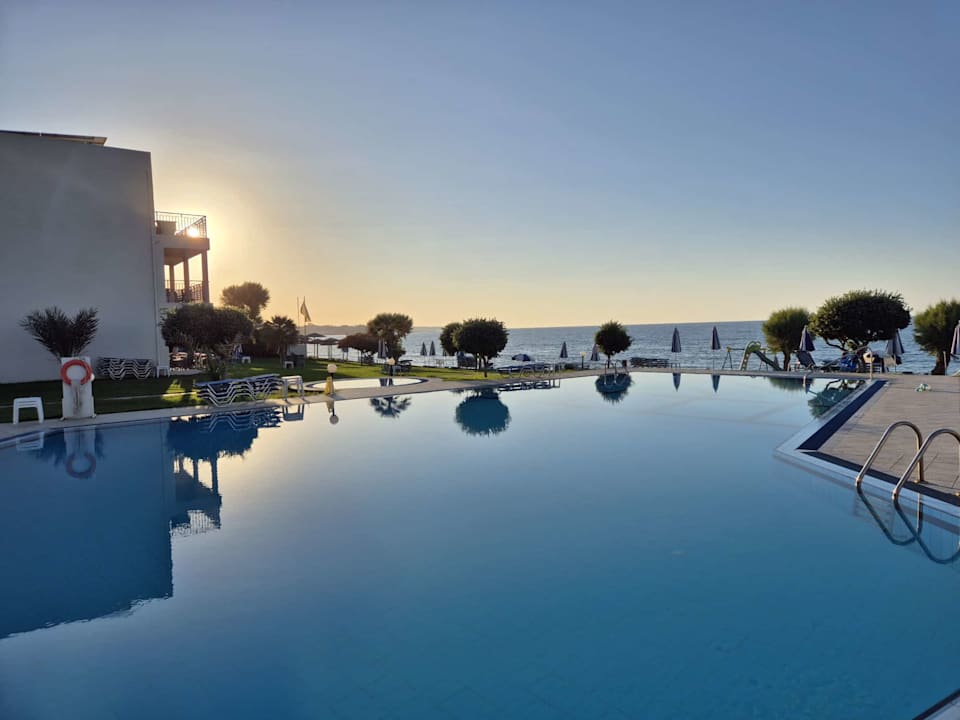 Pool Hotel Ariadne Beach