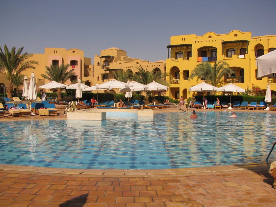 Am Fitness Pool  Three Corners Rihana Resort Deluxe