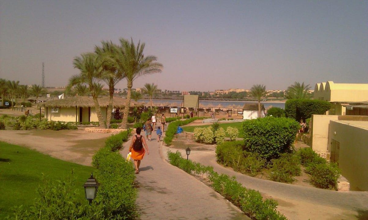 Weg zum Strand Jaz Dar EL Madina