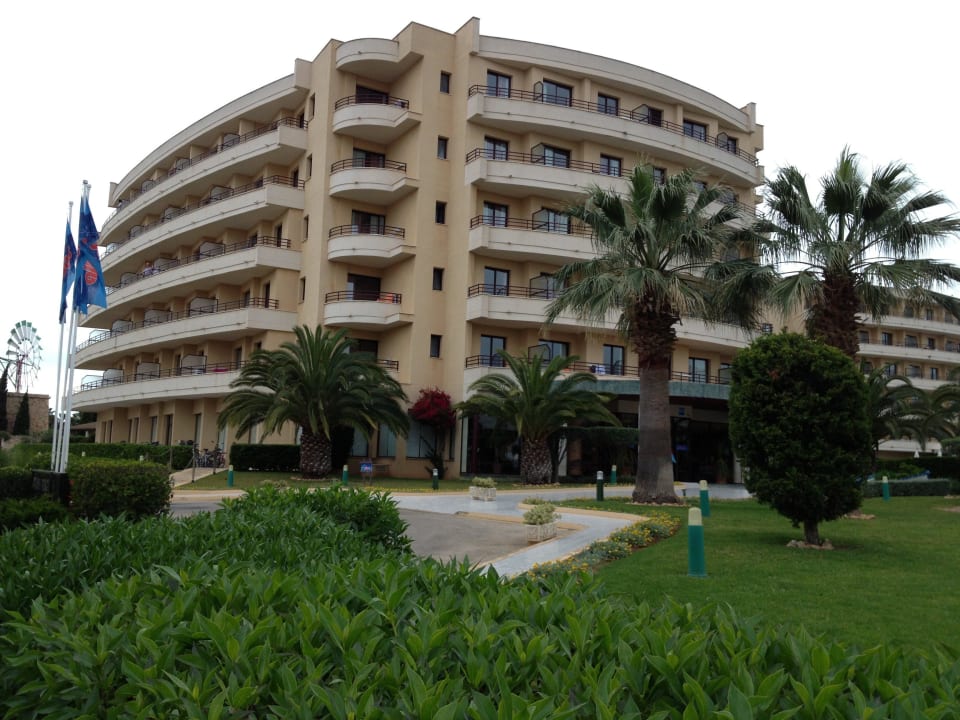 Haus1 mit Eingang allsun App.-Hotel Orient Beach