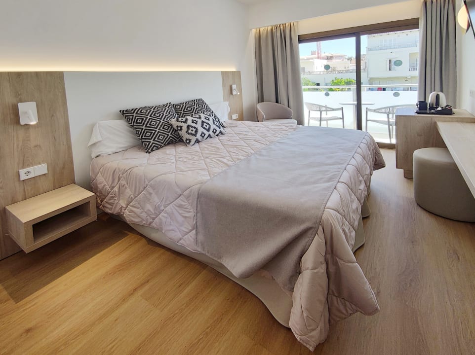 Zimmer Flacalco Hotel & Apartments