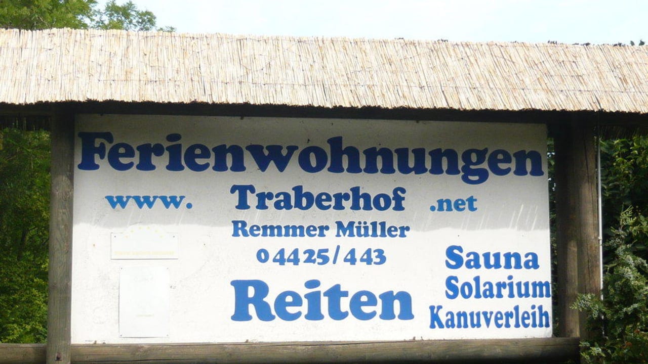 Schild Ferienwohnungen Traberhof