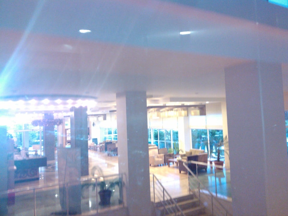 Aus dem Fahrstuhl gesehen. Es gibt 2 davon  Solivia Hotel