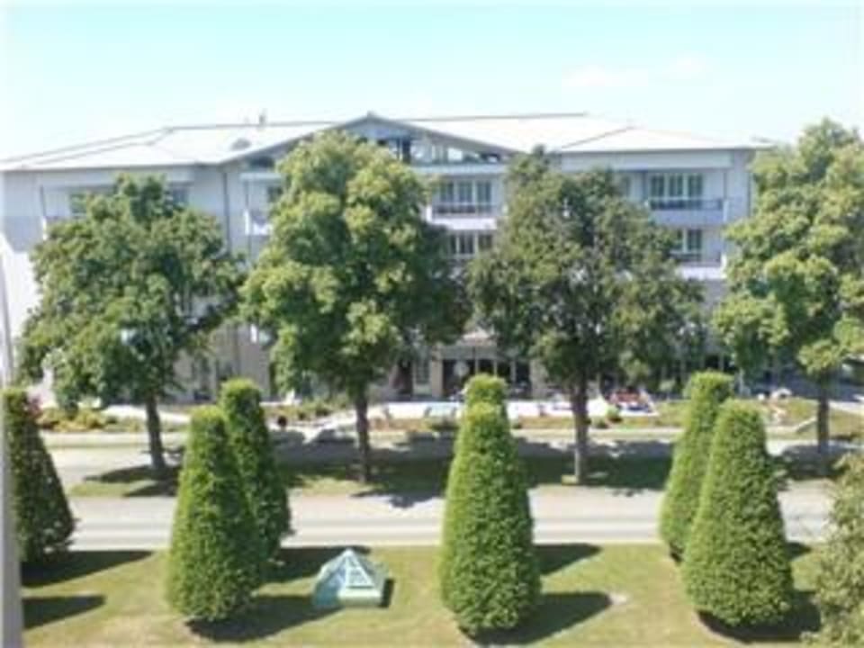 Blick zum neuen Holzapfel Hotel Holzapfel