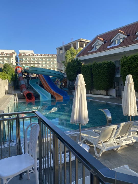 Pool Side Story Resort & Spa