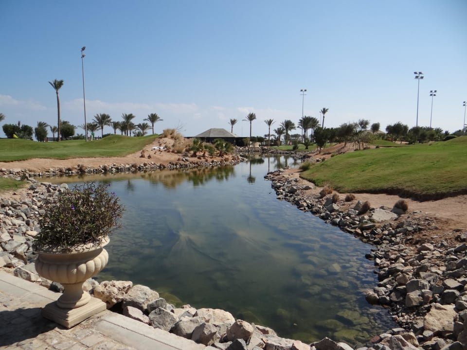 Weg zum Strand Steigenberger Aqua Magic