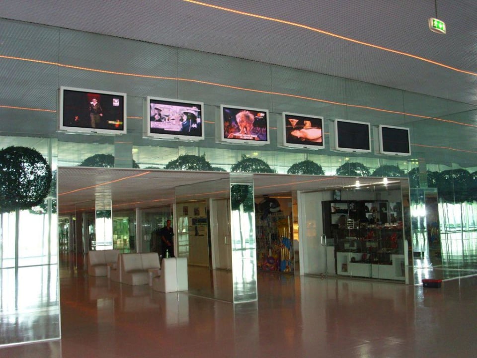 Einkaufspromende Adam & Eve - Adults only