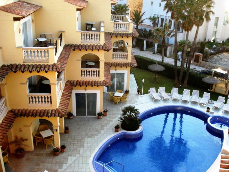 Hotel mit Pool von oben Villa Chiquita