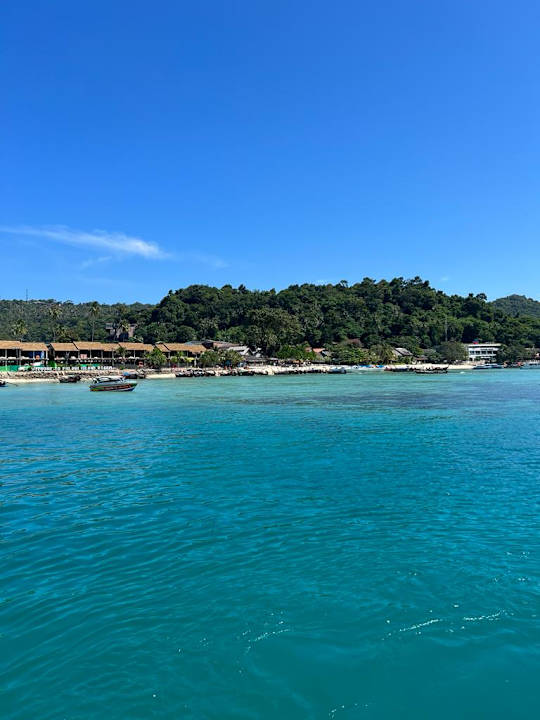 Strand Hotel Railay Village Resort & Spa