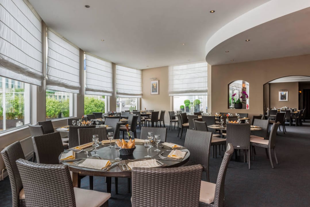 Breakfast room Best Western Plus Paris Val de Bièvre