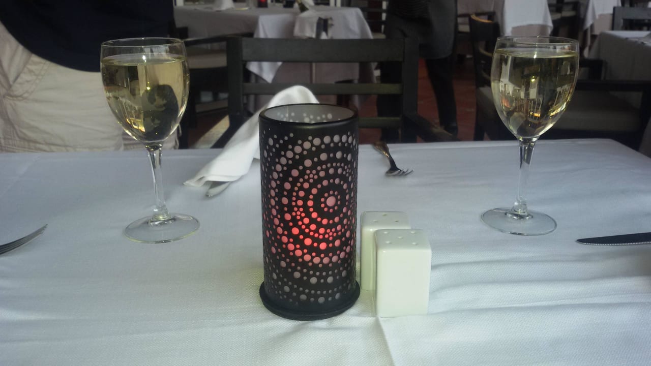 Beim Abendessen Hotel El Duque