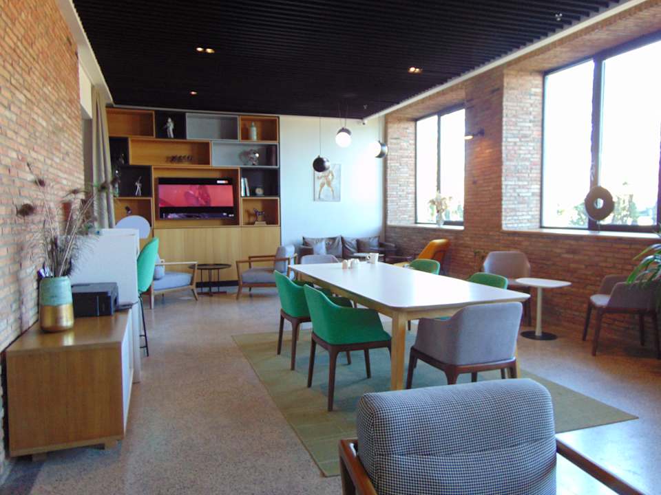 Lobby Holiday Inn Telavi