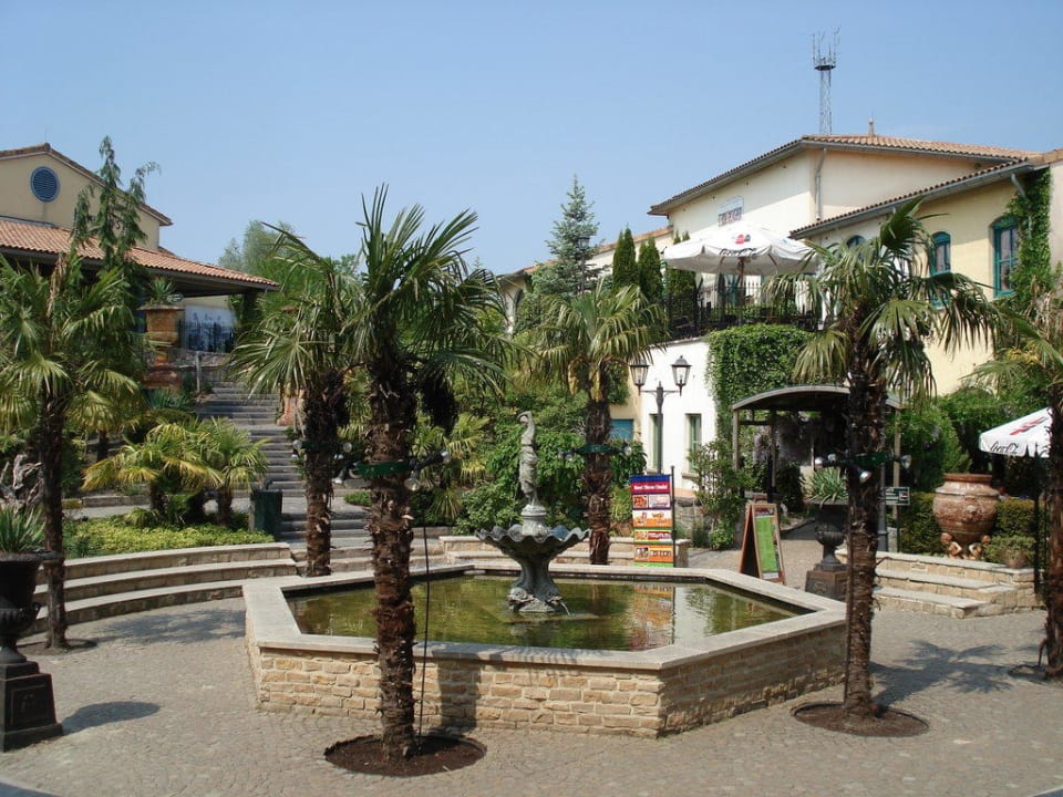 Mediterraner Market Square Center Parcs De Eemhof