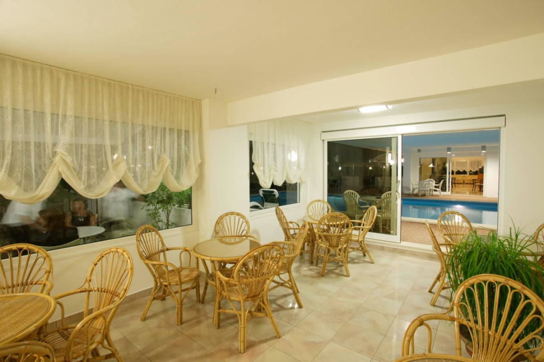 Piscina Hotel Bassetti