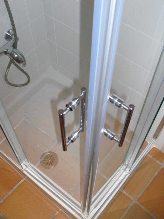 Ducha habitación triple Hotel Ronda