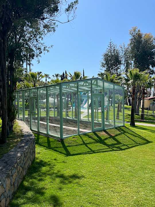 Gartenanlage Iz Flower Side Beach Hotel