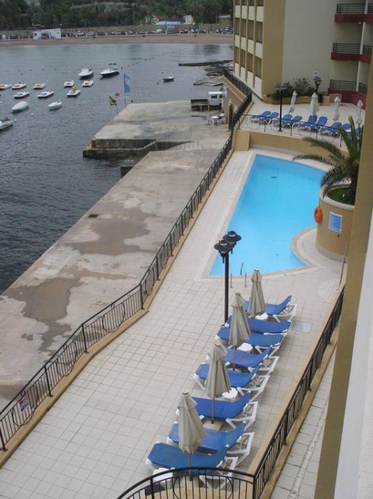 Kleiner Pool Verdi St George's Bay Marina