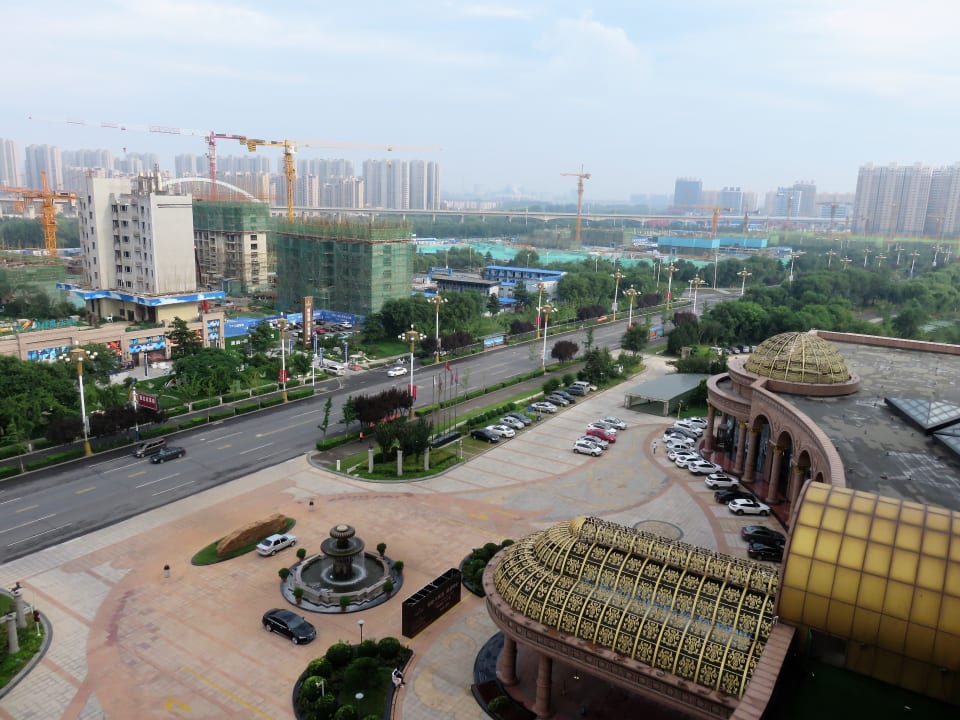 Ausblick Tangshan Guofeng Grand Metropark Hotel