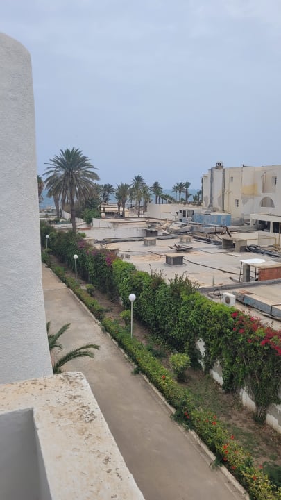 Ausblick Hotel El Mouradi Skanes Beach