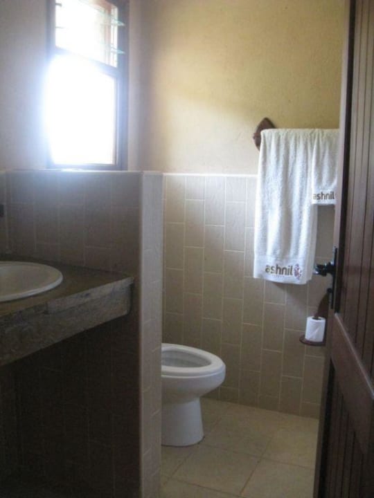 Das Bad im Zimmer Ashnil Aruba Lodge