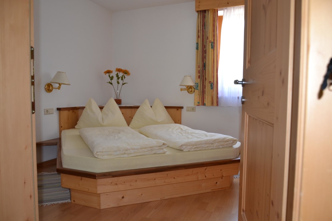 Camera  Apartments Fill