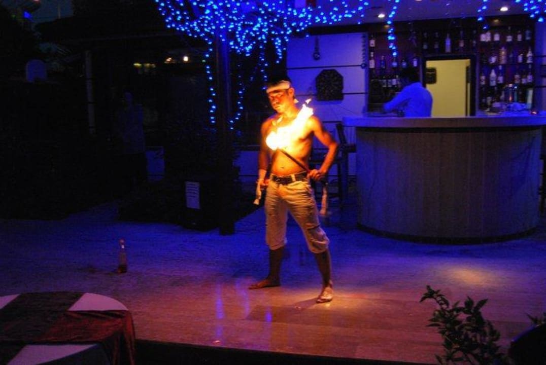 Feuershow Carna Garden Hotel