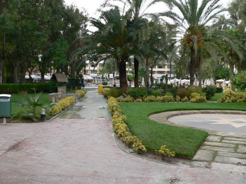 Eingang vom Strand Iberostar Waves Ciudad Blanca