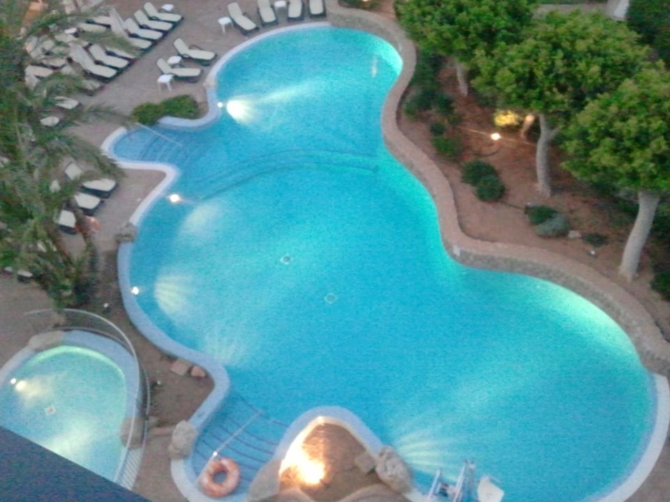 Blick auf Pool vom Balkon Hipotels Bahia Grande