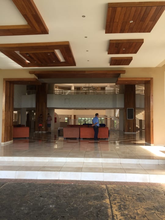 Lobby Sirenis Tropical Varadero