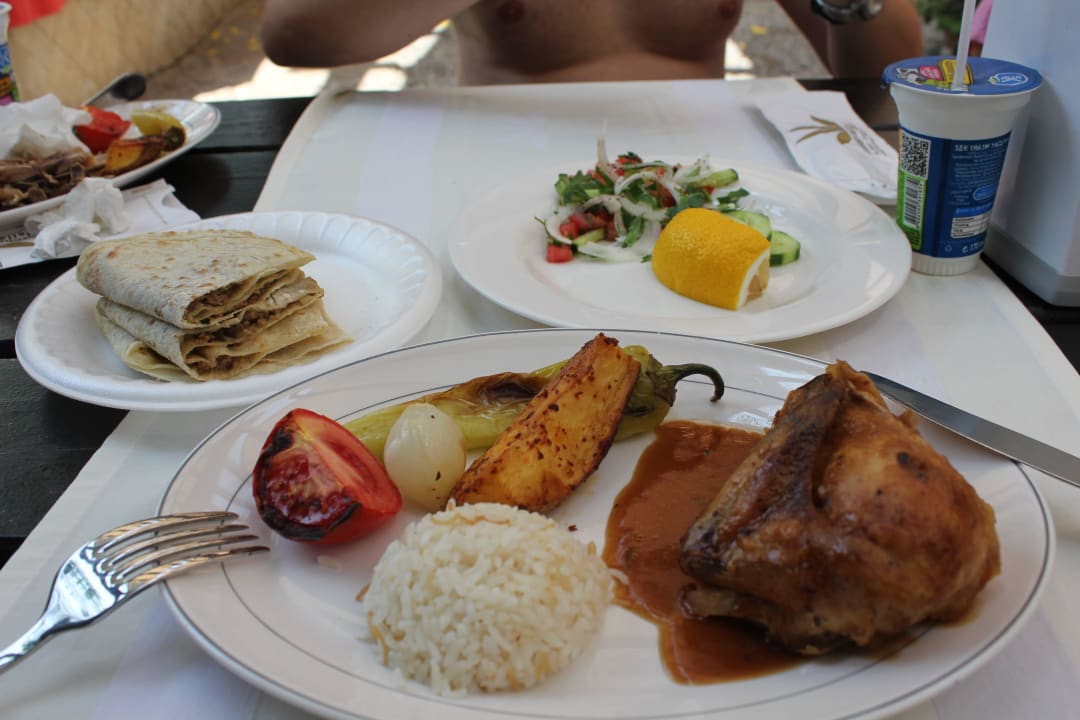 Grillhähnchen mit Grillgemüse, Gözleme mit Frischs Aydinbey Kings Palace & Spa