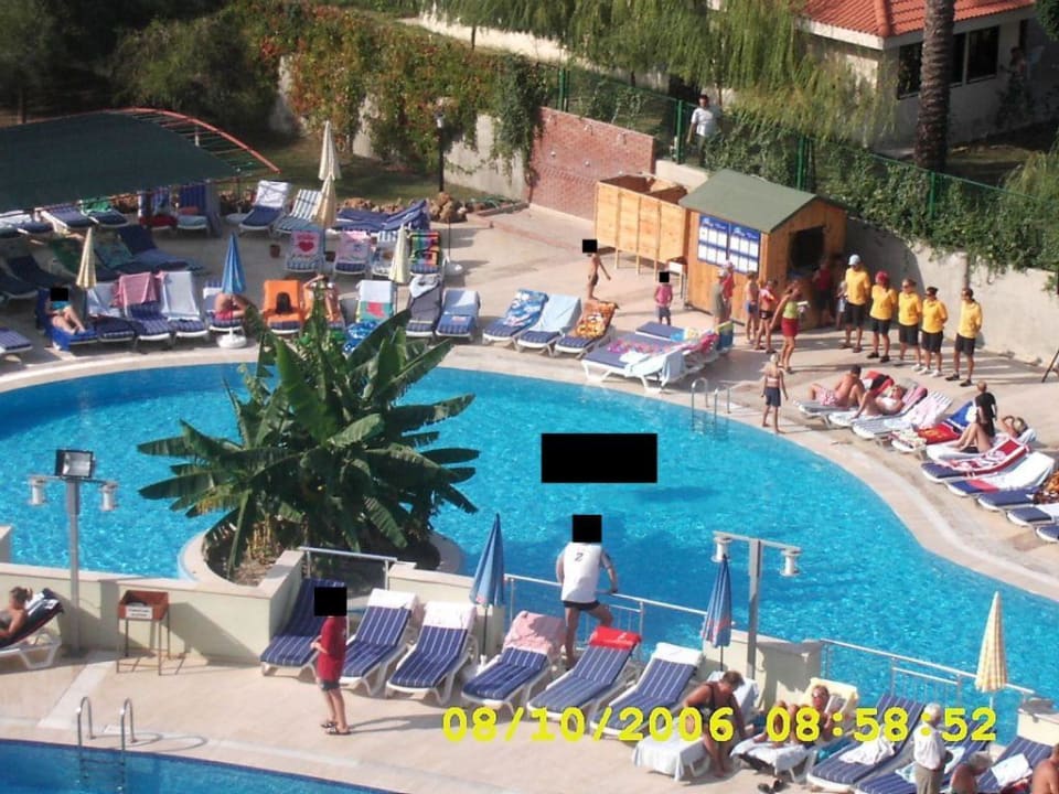 Animateure  angetreten zum Appell Serenis Hotel